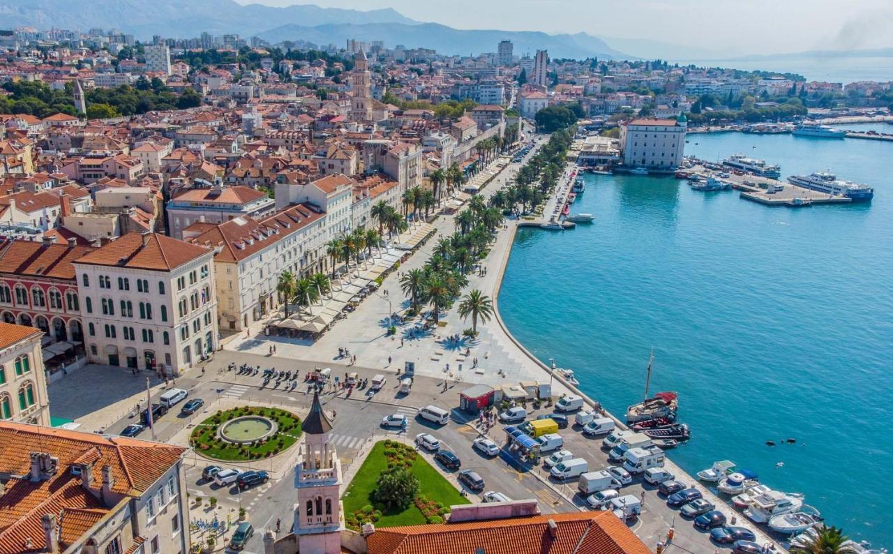Luxury Rooms Ana In The Heart Of Split Exterior photo