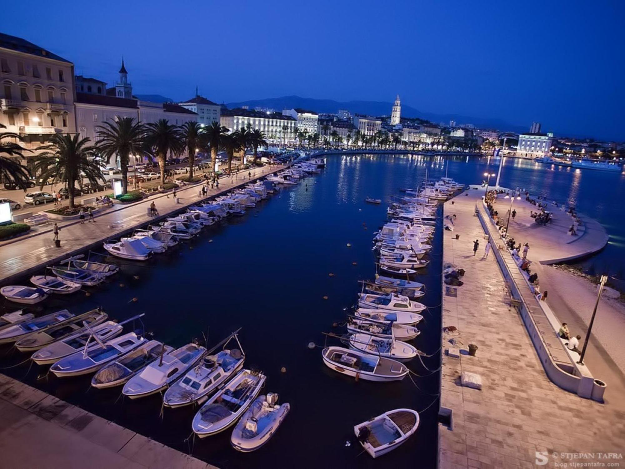 Luxury Rooms Ana In The Heart Of Split Exterior photo